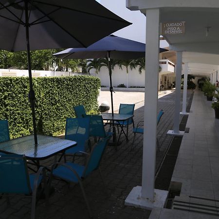 Hotel Casa Blanca Chetumal Exterior photo