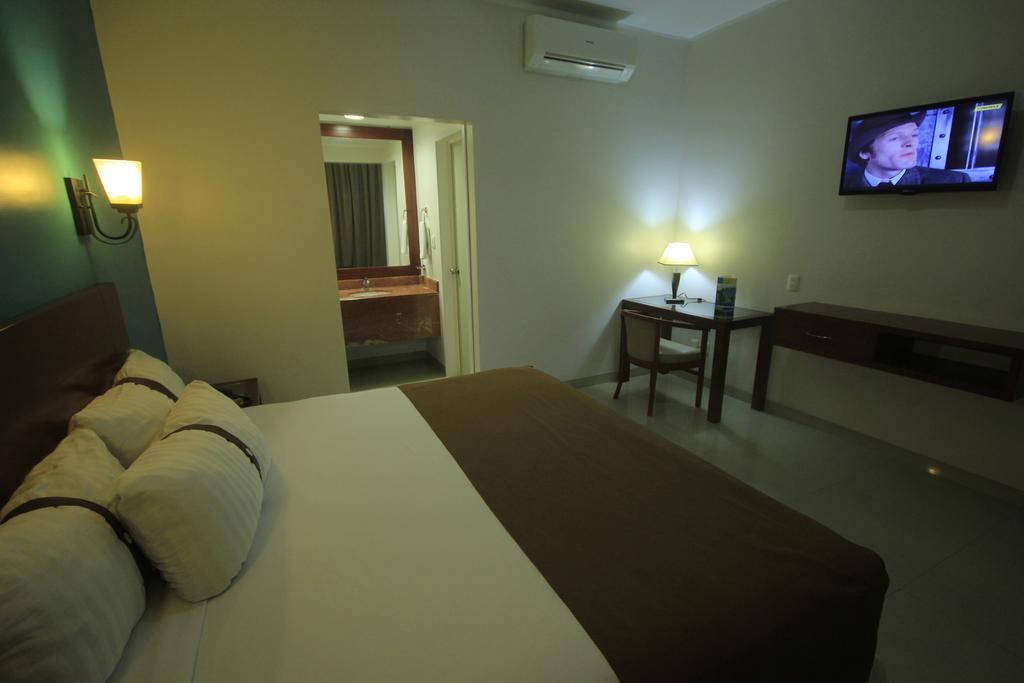 Hotel Casa Blanca Chetumal Exterior photo